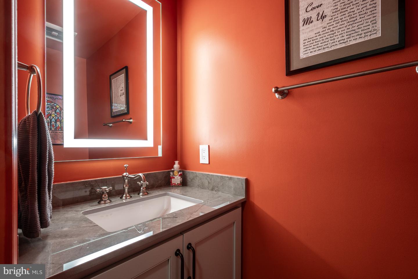 411 S COLUMBUS ST #8, ALEXANDRIA, Virginia 22314, 1 Bedroom Bedrooms, ,1 BathroomBathrooms,Residential,For sale,411 S COLUMBUS ST #8,VAAX2051006 MLS # VAAX2051006