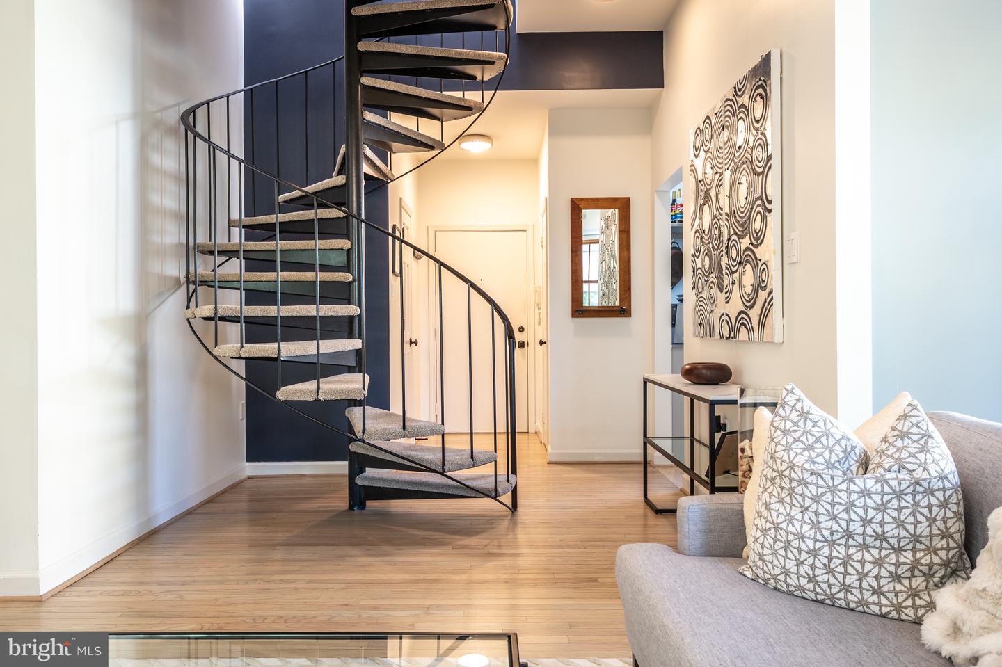 411 S COLUMBUS ST #8, ALEXANDRIA, Virginia 22314, 1 Bedroom Bedrooms, ,1 BathroomBathrooms,Residential,For sale,411 S COLUMBUS ST #8,VAAX2051006 MLS # VAAX2051006