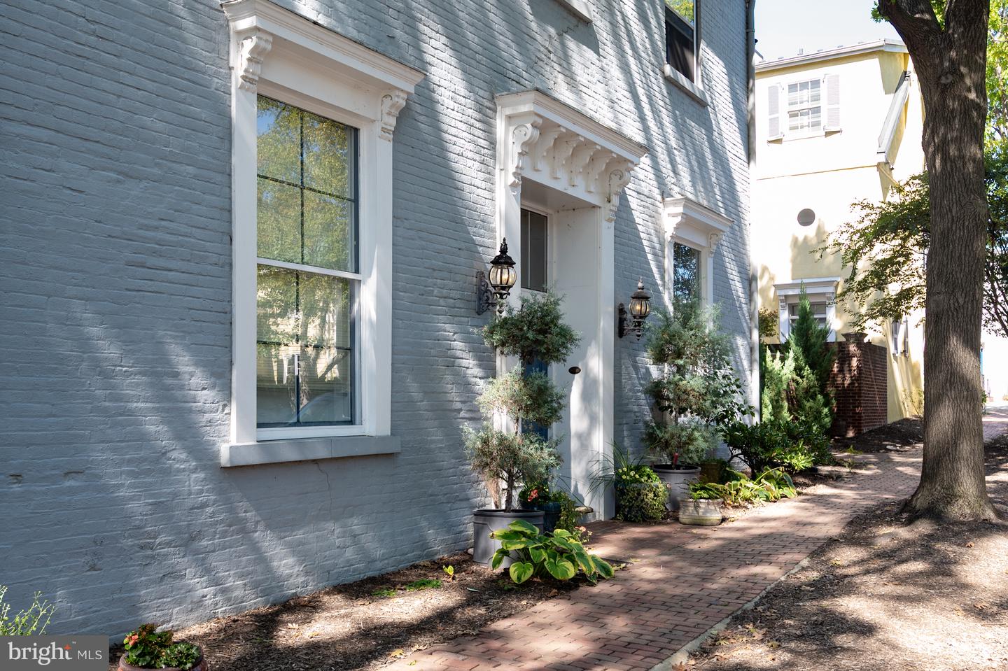 411 S COLUMBUS ST #8, ALEXANDRIA, Virginia 22314, 1 Bedroom Bedrooms, ,1 BathroomBathrooms,Residential,For sale,411 S COLUMBUS ST #8,VAAX2051006 MLS # VAAX2051006