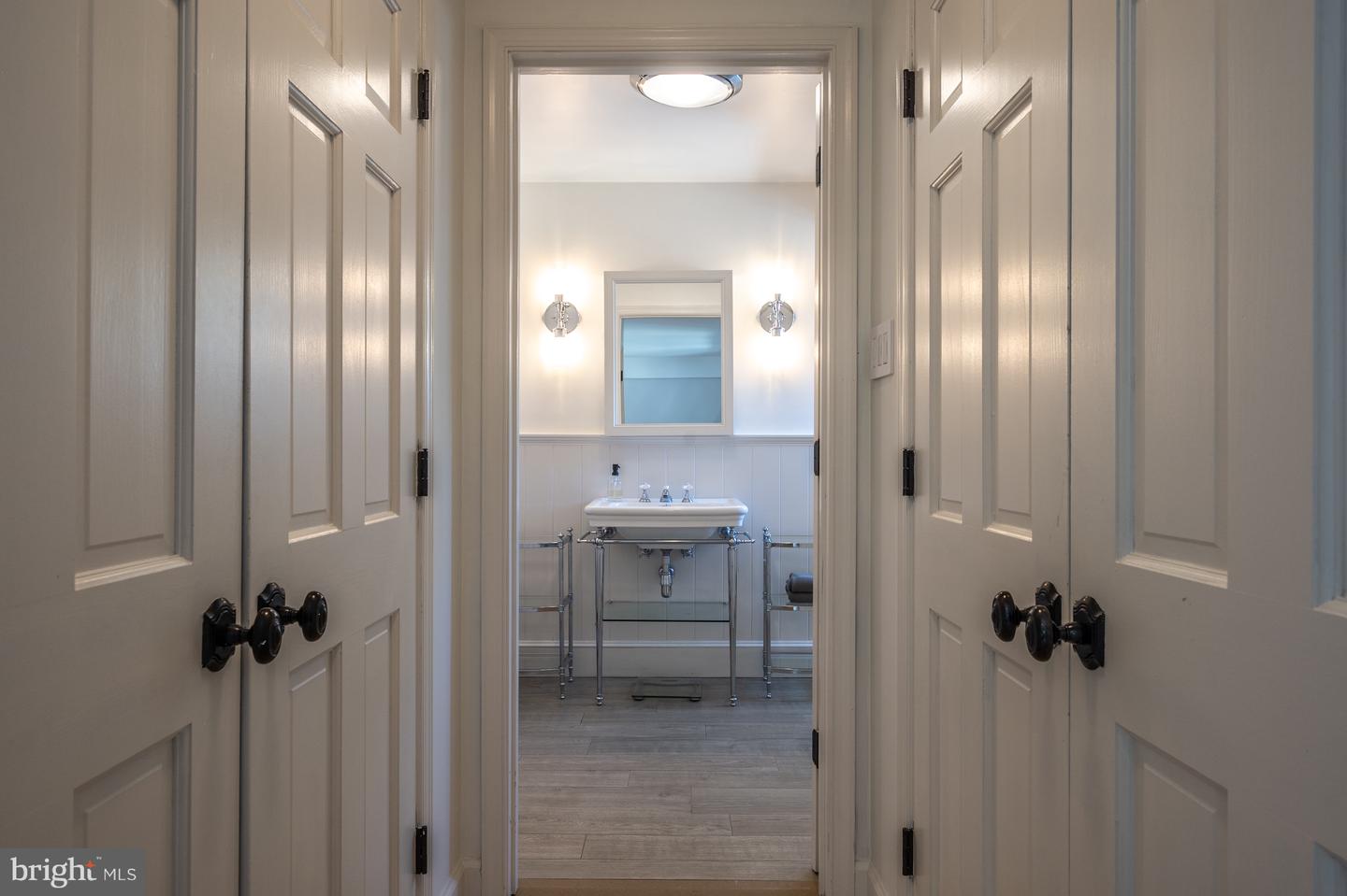 411 S COLUMBUS ST #8, ALEXANDRIA, Virginia 22314, 1 Bedroom Bedrooms, ,1 BathroomBathrooms,Residential,For sale,411 S COLUMBUS ST #8,VAAX2051006 MLS # VAAX2051006