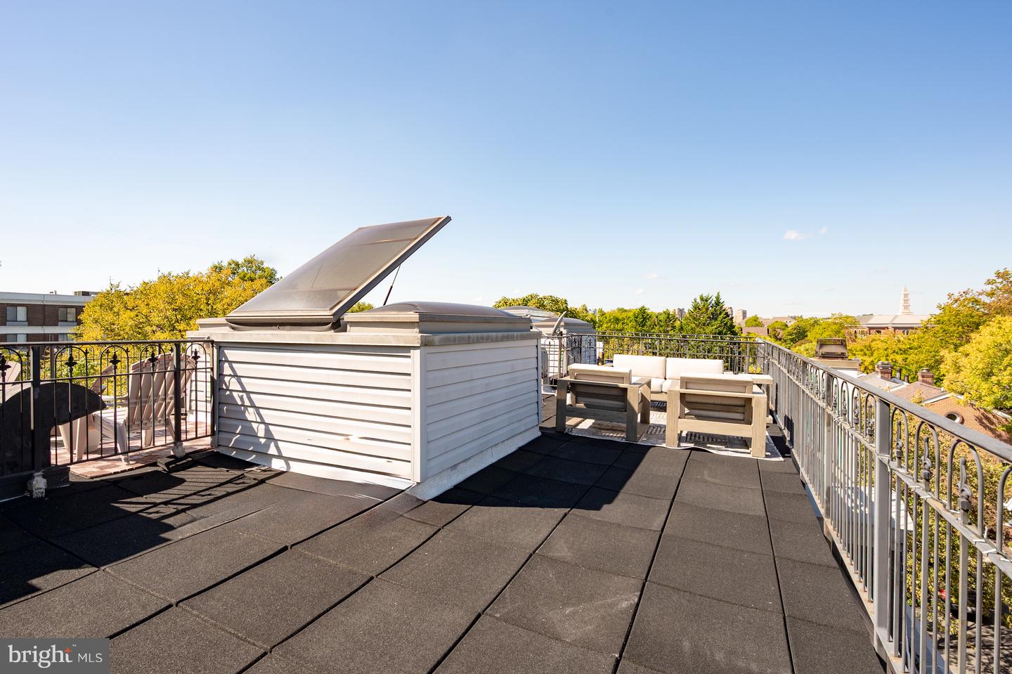 411 S COLUMBUS ST #8, ALEXANDRIA, Virginia 22314, 1 Bedroom Bedrooms, ,1 BathroomBathrooms,Residential,For sale,411 S COLUMBUS ST #8,VAAX2051006 MLS # VAAX2051006
