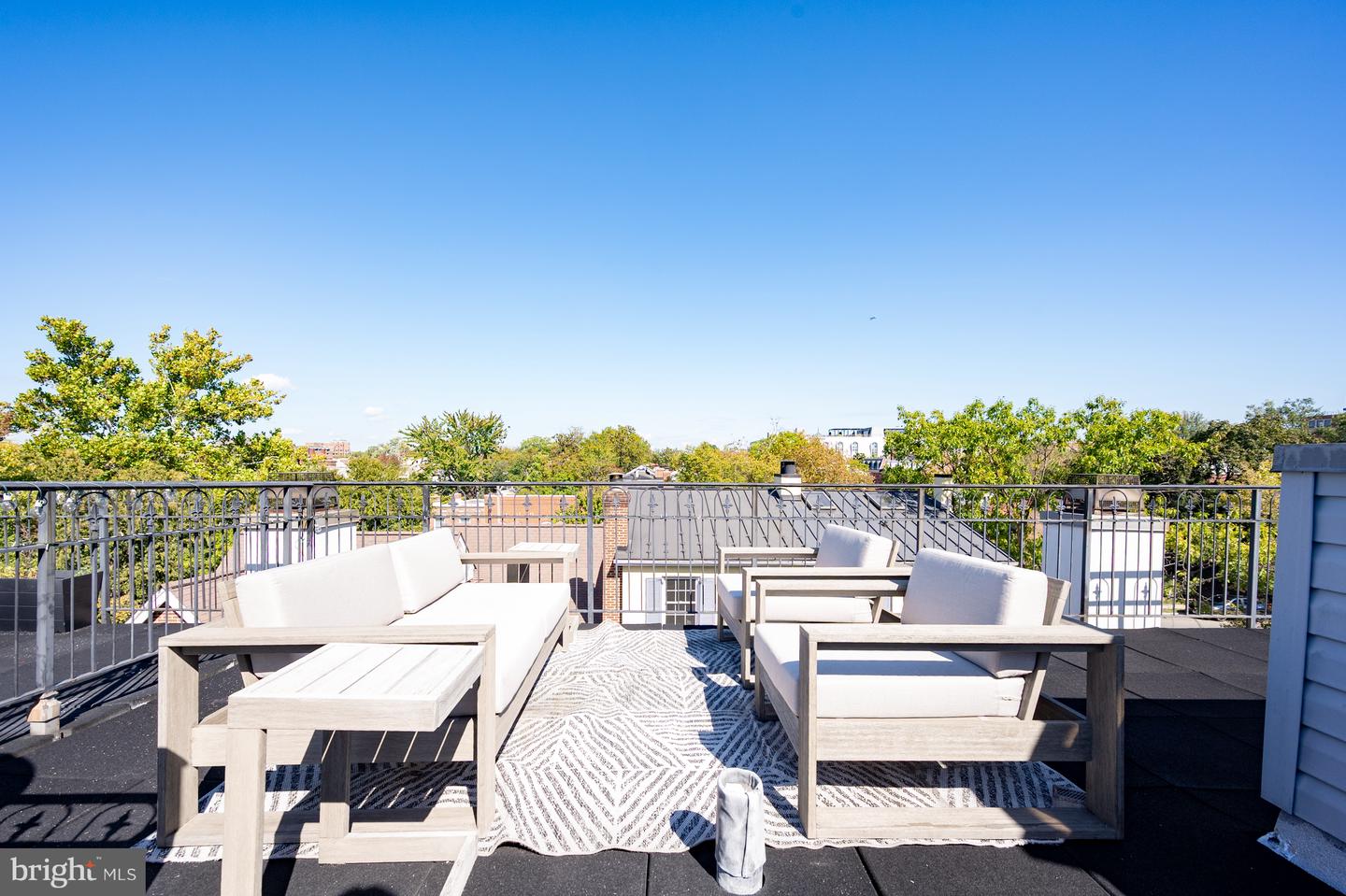 411 S COLUMBUS ST #8, ALEXANDRIA, Virginia 22314, 1 Bedroom Bedrooms, ,1 BathroomBathrooms,Residential,For sale,411 S COLUMBUS ST #8,VAAX2051006 MLS # VAAX2051006