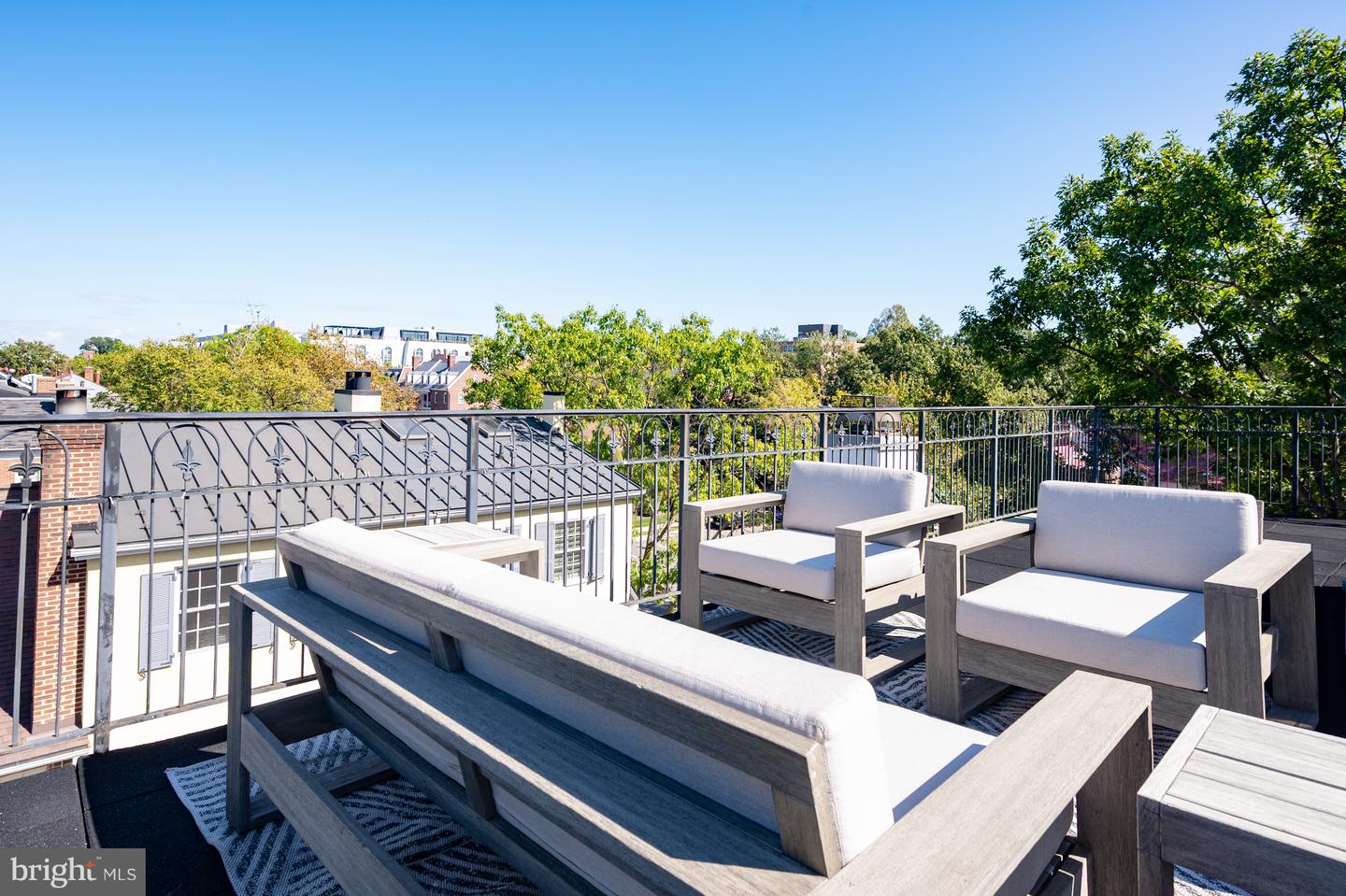 411 S COLUMBUS ST #8, ALEXANDRIA, Virginia 22314, 1 Bedroom Bedrooms, ,1 BathroomBathrooms,Residential,For sale,411 S COLUMBUS ST #8,VAAX2051006 MLS # VAAX2051006