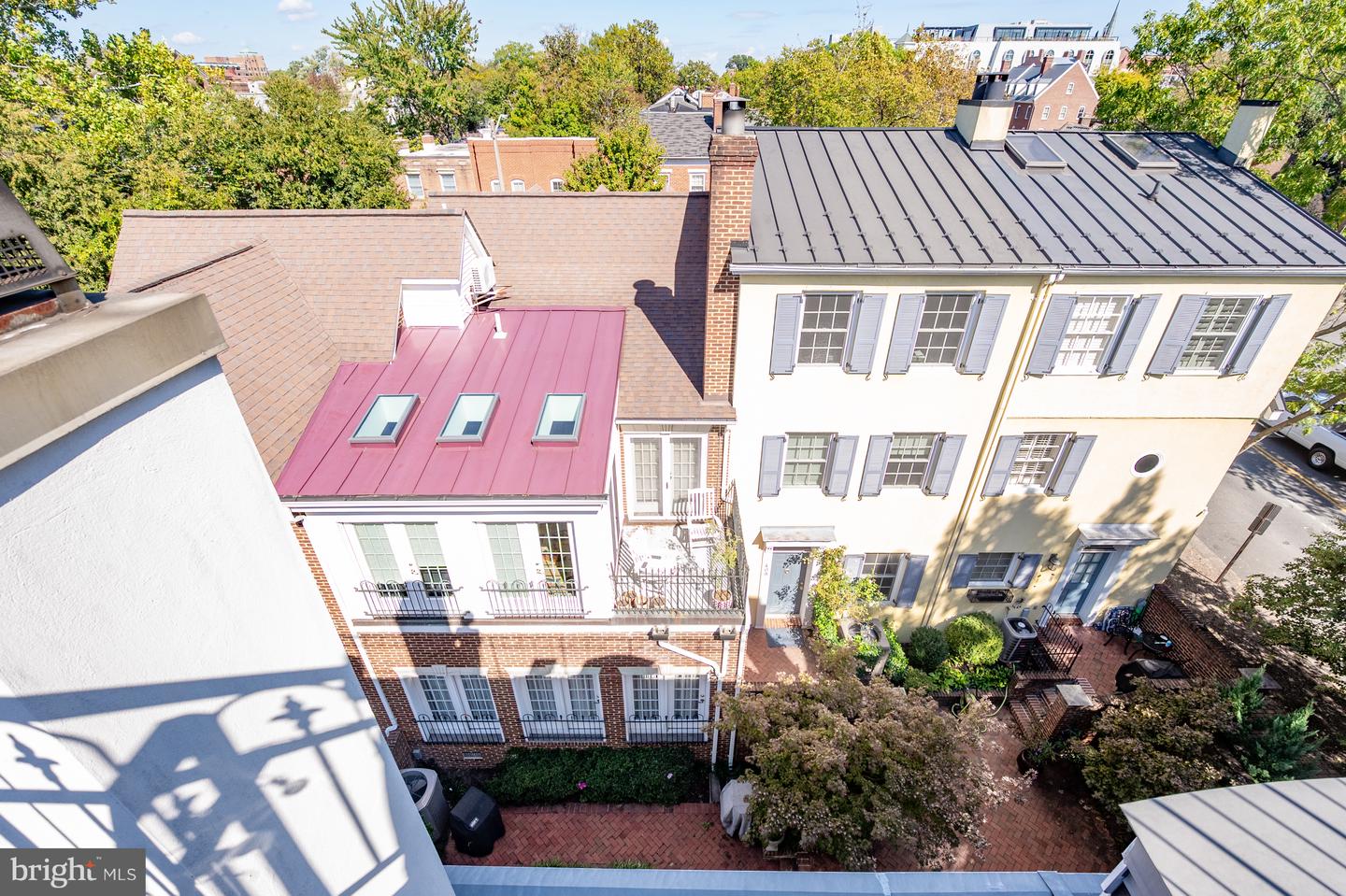 411 S COLUMBUS ST #8, ALEXANDRIA, Virginia 22314, 1 Bedroom Bedrooms, ,1 BathroomBathrooms,Residential,For sale,411 S COLUMBUS ST #8,VAAX2051006 MLS # VAAX2051006