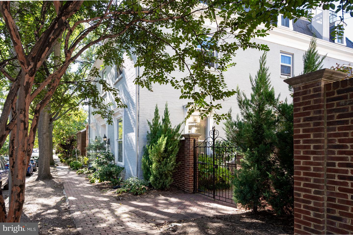 411 S COLUMBUS ST #8, ALEXANDRIA, Virginia 22314, 1 Bedroom Bedrooms, ,1 BathroomBathrooms,Residential,For sale,411 S COLUMBUS ST #8,VAAX2051006 MLS # VAAX2051006