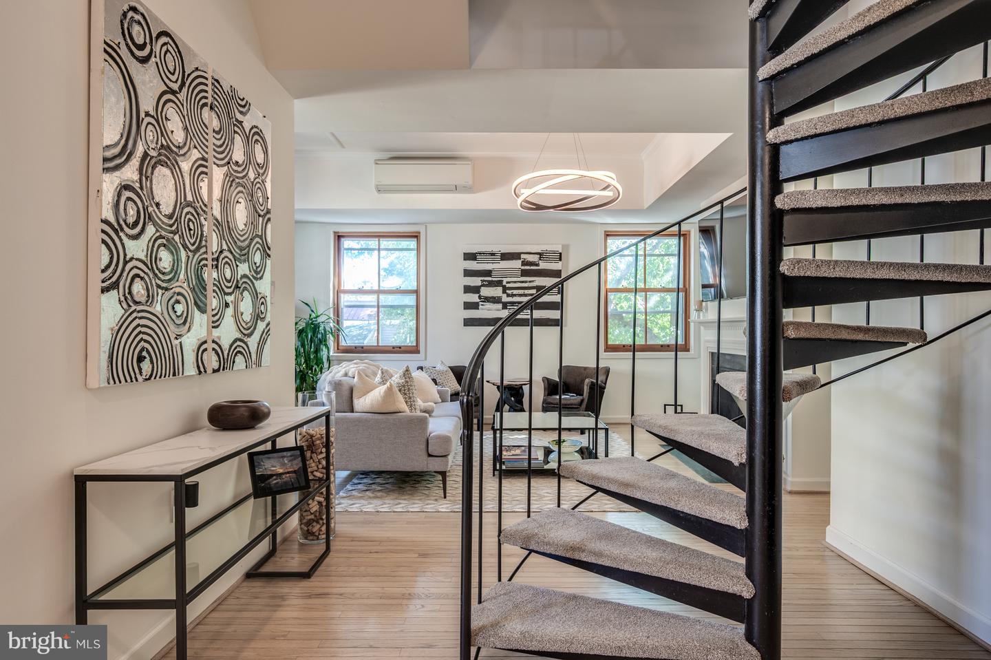 411 S COLUMBUS ST #8, ALEXANDRIA, Virginia 22314, 1 Bedroom Bedrooms, ,1 BathroomBathrooms,Residential,For sale,411 S COLUMBUS ST #8,VAAX2051006 MLS # VAAX2051006
