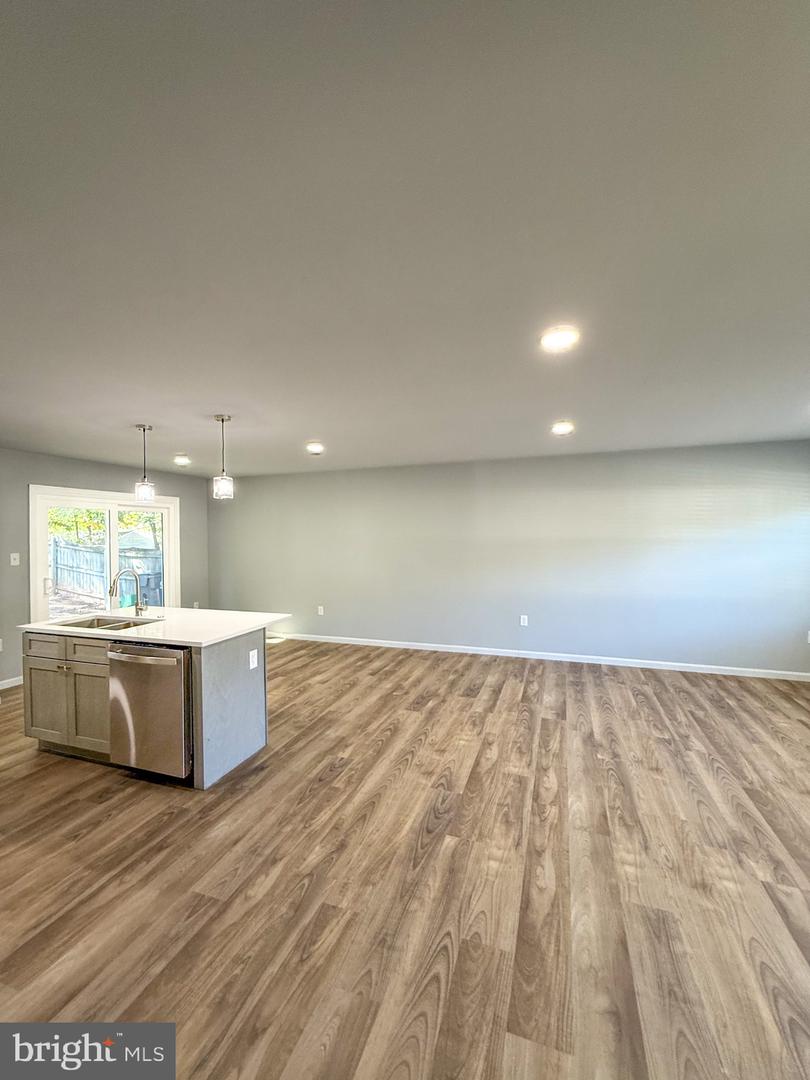 9274 BAYBERRY AVE, MANASSAS, Virginia 20110, 4 Bedrooms Bedrooms, ,3 BathroomsBathrooms,Residential,For sale,9274 BAYBERRY AVE,VAMN2009528 MLS # VAMN2009528