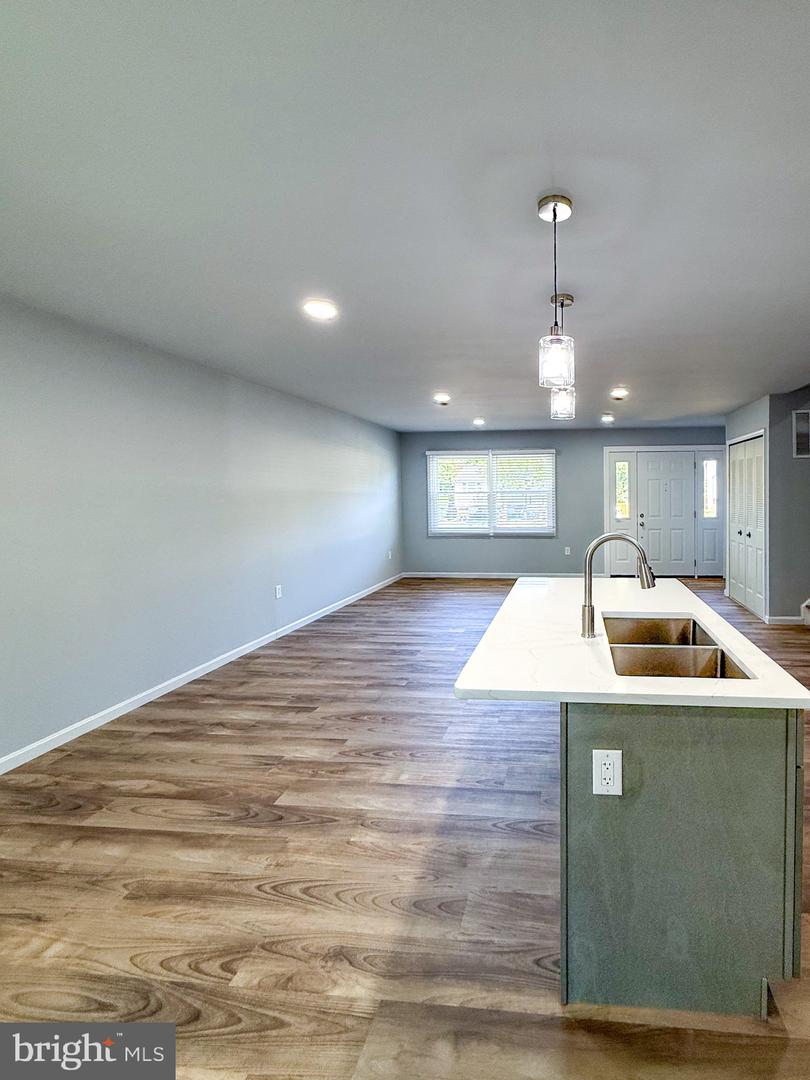 9274 BAYBERRY AVE, MANASSAS, Virginia 20110, 4 Bedrooms Bedrooms, ,3 BathroomsBathrooms,Residential,For sale,9274 BAYBERRY AVE,VAMN2009528 MLS # VAMN2009528