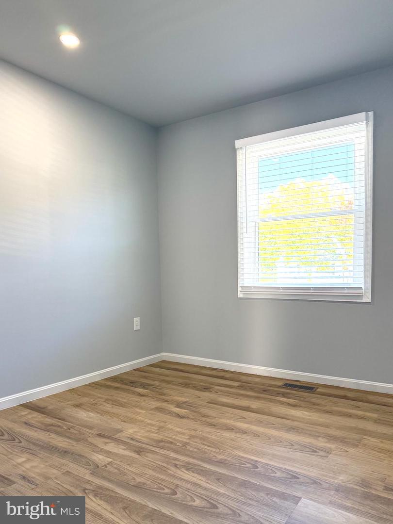 9274 BAYBERRY AVE, MANASSAS, Virginia 20110, 4 Bedrooms Bedrooms, ,3 BathroomsBathrooms,Residential,For sale,9274 BAYBERRY AVE,VAMN2009528 MLS # VAMN2009528