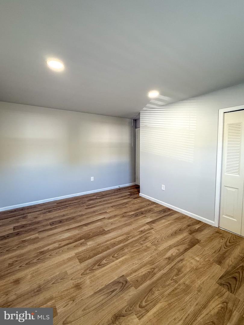 9274 BAYBERRY AVE, MANASSAS, Virginia 20110, 4 Bedrooms Bedrooms, ,3 BathroomsBathrooms,Residential,For sale,9274 BAYBERRY AVE,VAMN2009528 MLS # VAMN2009528