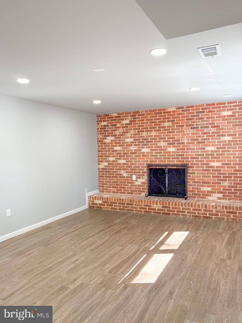 9274 BAYBERRY AVE, MANASSAS, Virginia 20110, 4 Bedrooms Bedrooms, ,3 BathroomsBathrooms,Residential,For sale,9274 BAYBERRY AVE,VAMN2009528 MLS # VAMN2009528