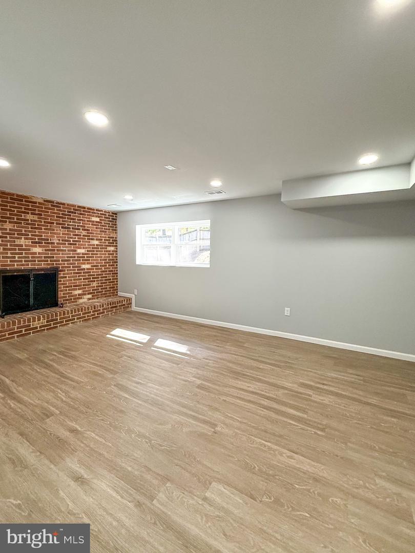 9274 BAYBERRY AVE, MANASSAS, Virginia 20110, 4 Bedrooms Bedrooms, ,3 BathroomsBathrooms,Residential,For sale,9274 BAYBERRY AVE,VAMN2009528 MLS # VAMN2009528