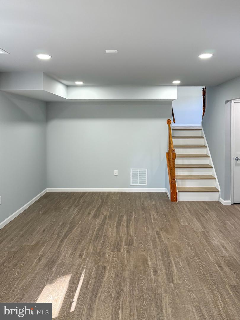 9274 BAYBERRY AVE, MANASSAS, Virginia 20110, 4 Bedrooms Bedrooms, ,3 BathroomsBathrooms,Residential,For sale,9274 BAYBERRY AVE,VAMN2009528 MLS # VAMN2009528