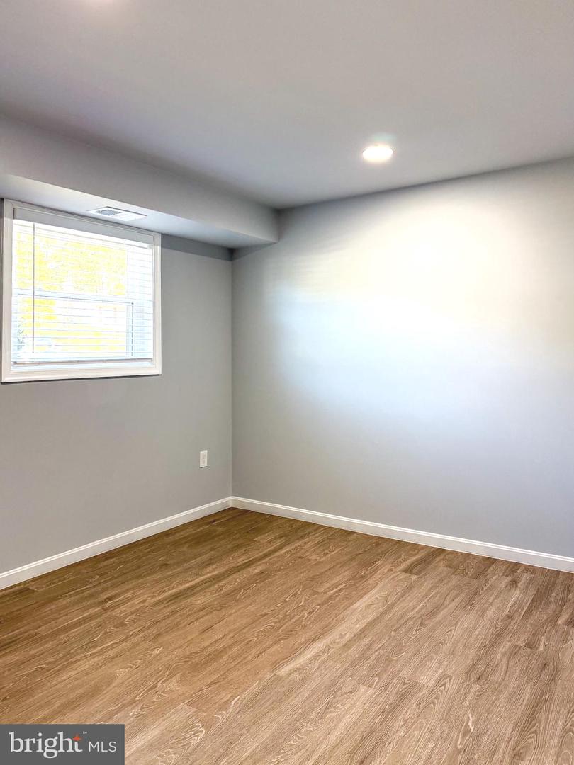 9274 BAYBERRY AVE, MANASSAS, Virginia 20110, 4 Bedrooms Bedrooms, ,3 BathroomsBathrooms,Residential,For sale,9274 BAYBERRY AVE,VAMN2009528 MLS # VAMN2009528