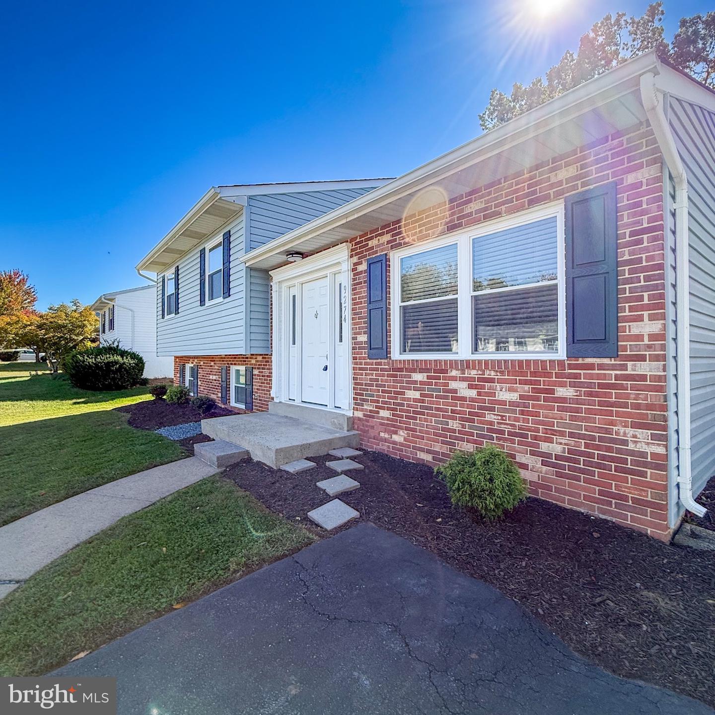 9274 BAYBERRY AVE, MANASSAS, Virginia 20110, 4 Bedrooms Bedrooms, ,3 BathroomsBathrooms,Residential,For sale,9274 BAYBERRY AVE,VAMN2009528 MLS # VAMN2009528