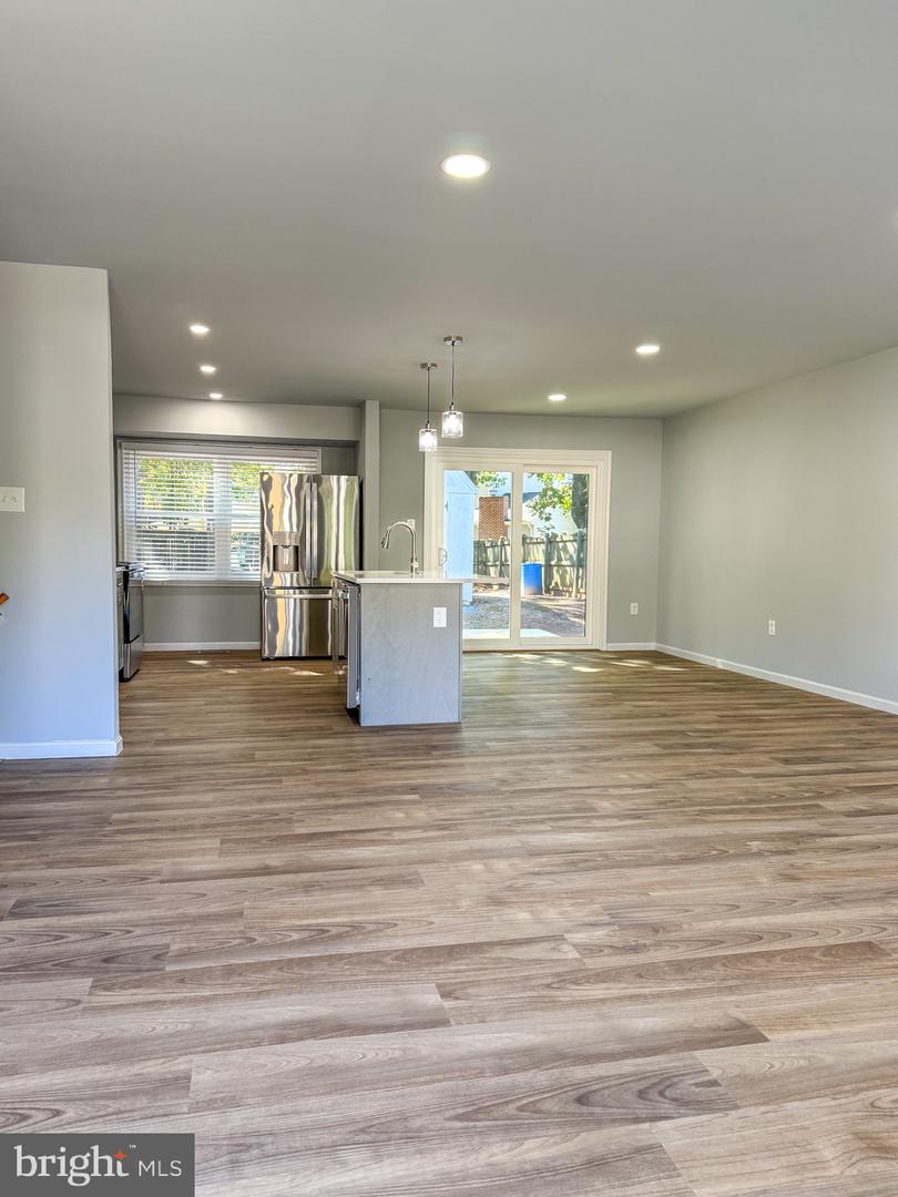 9274 BAYBERRY AVE, MANASSAS, Virginia 20110, 4 Bedrooms Bedrooms, ,3 BathroomsBathrooms,Residential,For sale,9274 BAYBERRY AVE,VAMN2009528 MLS # VAMN2009528