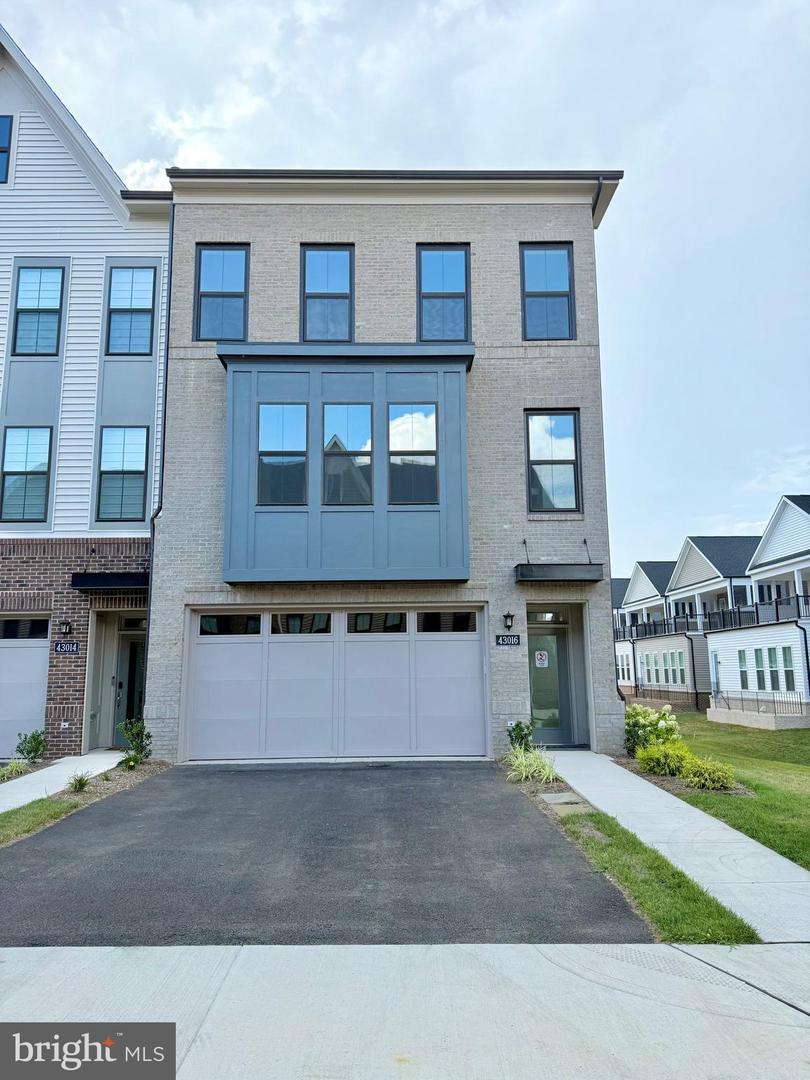 43016 DEBONAIR TER, ASHBURN, Virginia 20148, 3 Bedrooms Bedrooms, ,3 BathroomsBathrooms,Residential,For sale,43016 DEBONAIR TER,VALO2109274 MLS # VALO2109274