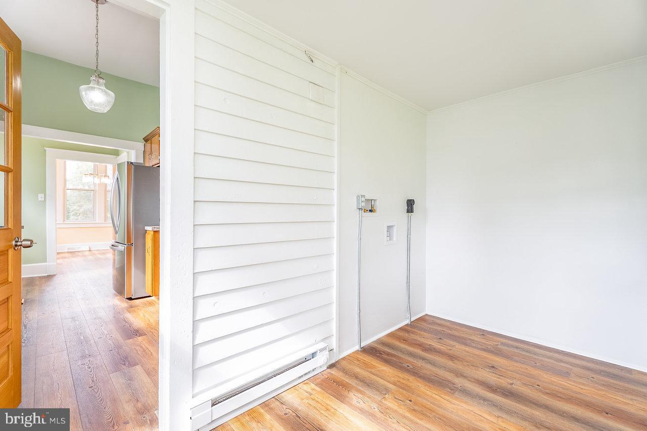 96 PARK AVE, GROTTOES, Virginia 24441, 3 Bedrooms Bedrooms, ,1 BathroomBathrooms,Residential,For sale,96 PARK AVE,VARO2002650 MLS # VARO2002650