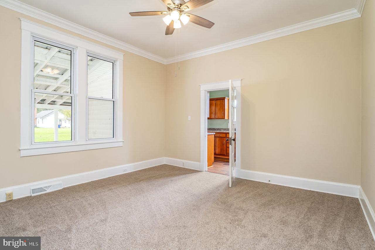 96 PARK AVE, GROTTOES, Virginia 24441, 3 Bedrooms Bedrooms, ,1 BathroomBathrooms,Residential,For sale,96 PARK AVE,VARO2002650 MLS # VARO2002650