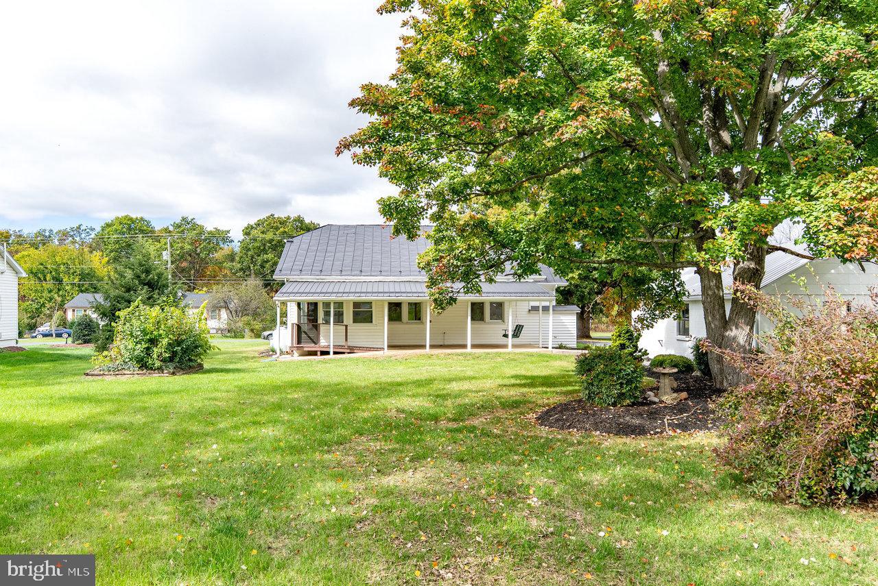 96 PARK AVE, GROTTOES, Virginia 24441, 3 Bedrooms Bedrooms, ,1 BathroomBathrooms,Residential,For sale,96 PARK AVE,VARO2002650 MLS # VARO2002650