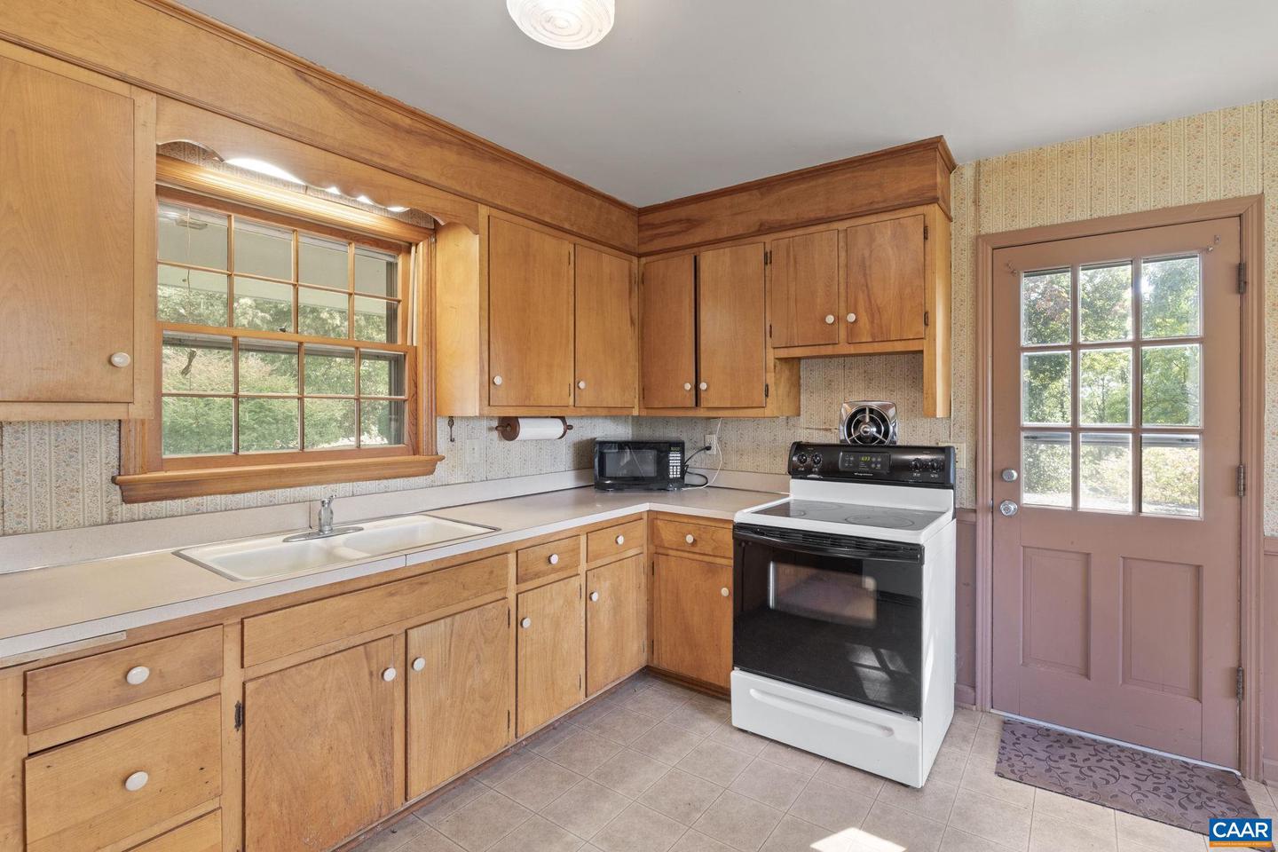 9281 DICK WOODS RD, AFTON, Virginia 22920, 3 Bedrooms Bedrooms, ,1 BathroomBathrooms,Residential,For sale,9281 DICK WOODS RD,670198 MLS # 670198