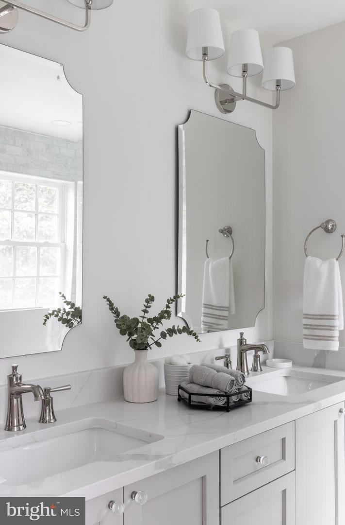 6469 SECOND ST, ALEXANDRIA, Virginia 22312, 4 Bedrooms Bedrooms, ,4 BathroomsBathrooms,Residential,For sale,6469 SECOND ST,VAFX2275276 MLS # VAFX2275276