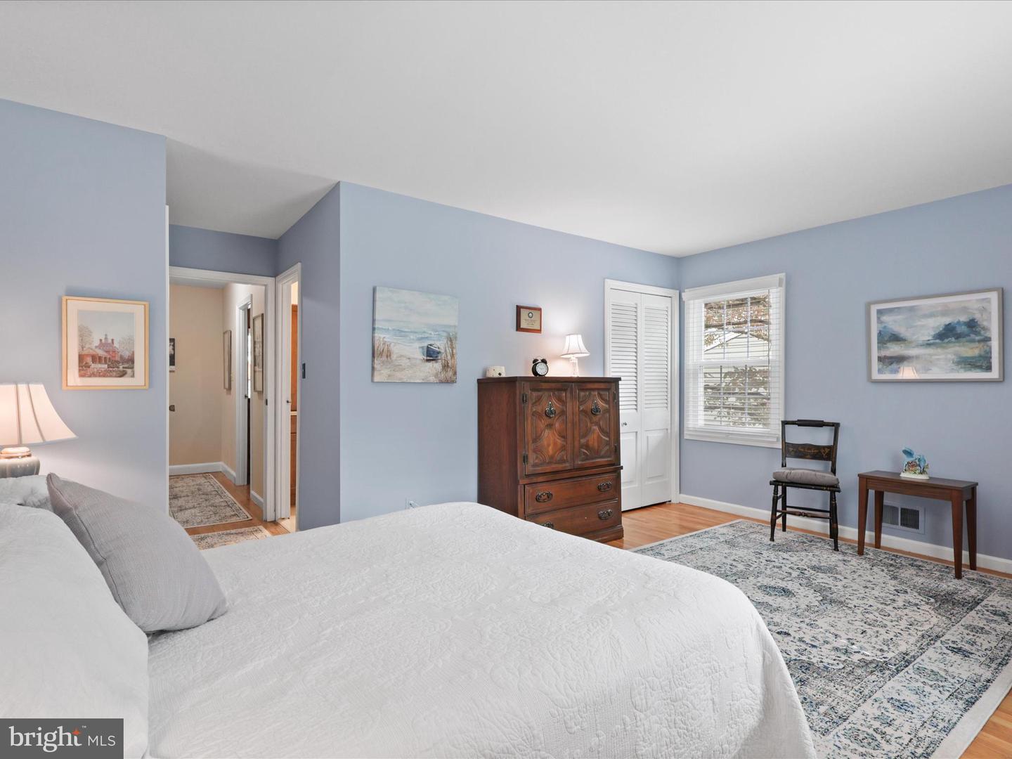 8112 BRIAR CREEK DR, ANNANDALE, Virginia 22003, 5 Bedrooms Bedrooms, 13 Rooms Rooms,2 BathroomsBathrooms,Residential,For sale,8112 BRIAR CREEK DR,VAFX2275278 MLS # VAFX2275278