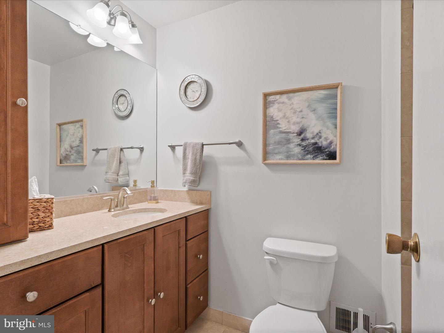 8112 BRIAR CREEK DR, ANNANDALE, Virginia 22003, 5 Bedrooms Bedrooms, 13 Rooms Rooms,2 BathroomsBathrooms,Residential,For sale,8112 BRIAR CREEK DR,VAFX2275278 MLS # VAFX2275278