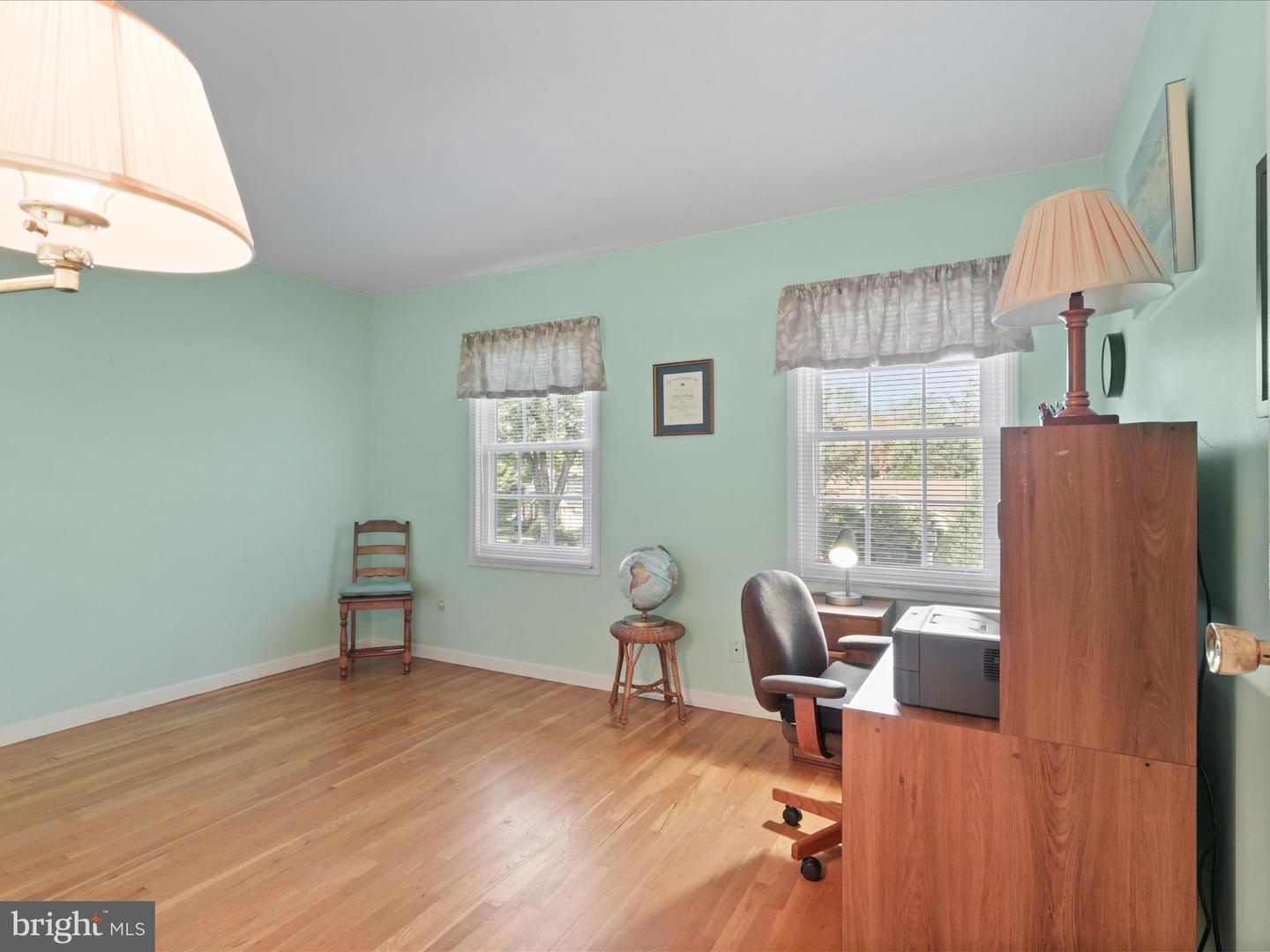 8112 BRIAR CREEK DR, ANNANDALE, Virginia 22003, 5 Bedrooms Bedrooms, 13 Rooms Rooms,2 BathroomsBathrooms,Residential,For sale,8112 BRIAR CREEK DR,VAFX2275278 MLS # VAFX2275278