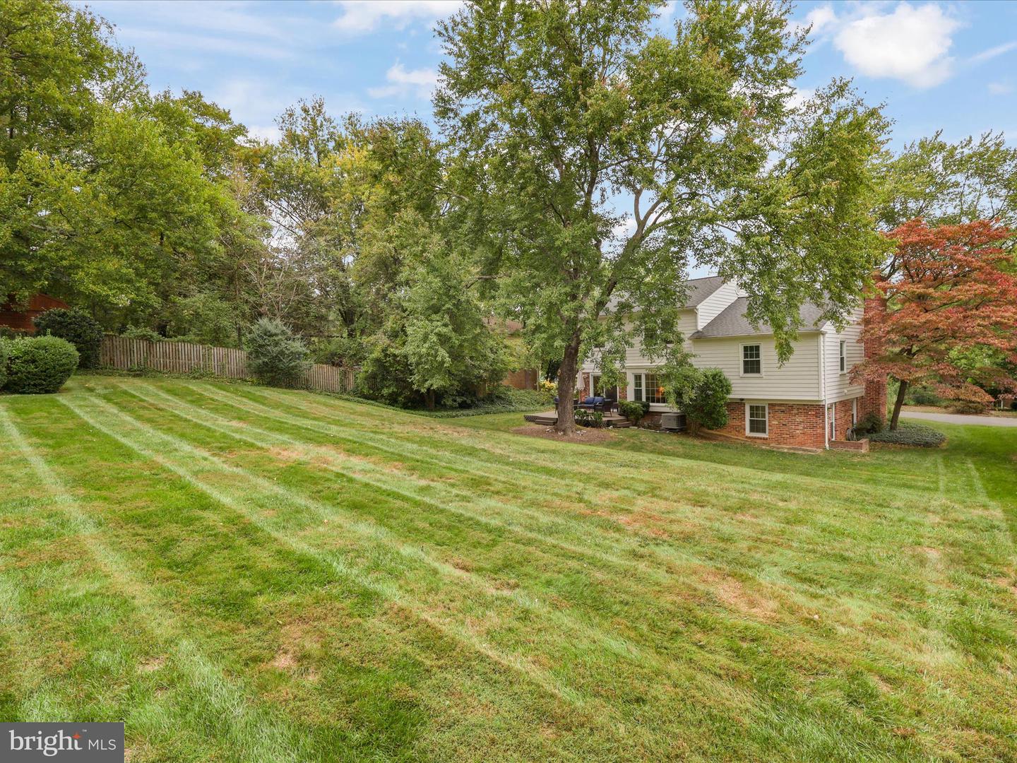 8112 BRIAR CREEK DR, ANNANDALE, Virginia 22003, 5 Bedrooms Bedrooms, 13 Rooms Rooms,2 BathroomsBathrooms,Residential,For sale,8112 BRIAR CREEK DR,VAFX2275278 MLS # VAFX2275278