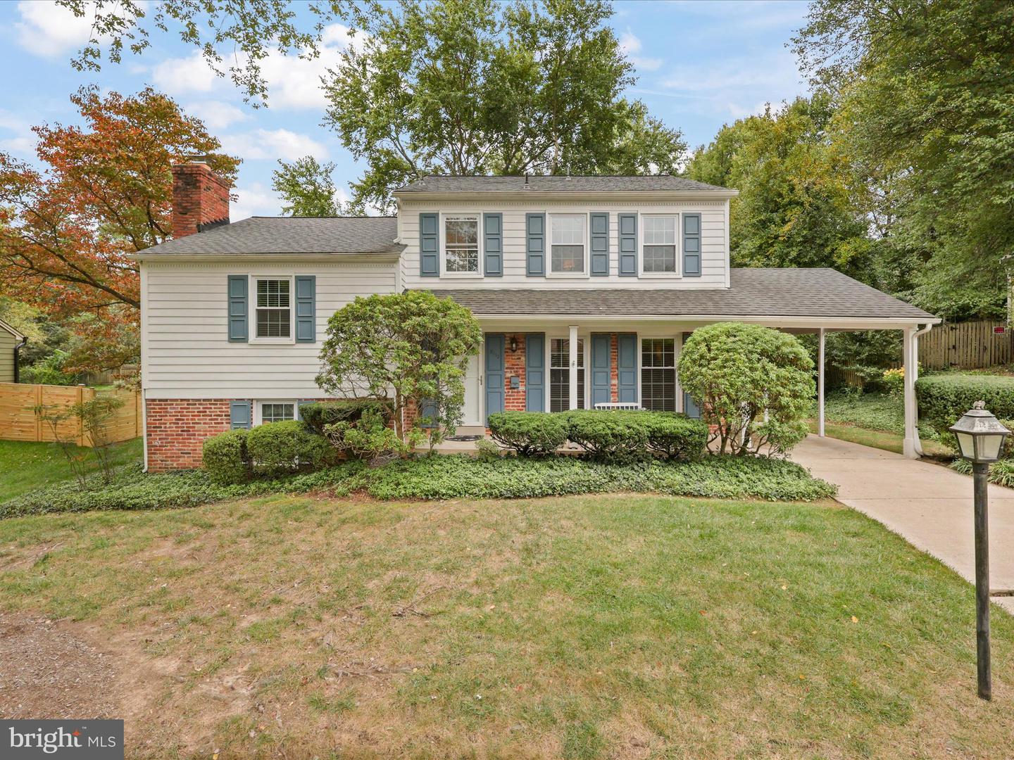 8112 BRIAR CREEK DR, ANNANDALE, Virginia 22003, 5 Bedrooms Bedrooms, 13 Rooms Rooms,2 BathroomsBathrooms,Residential,For sale,8112 BRIAR CREEK DR,VAFX2275278 MLS # VAFX2275278