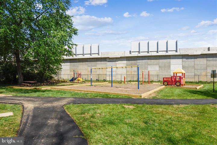 2777 GROVEMORE LN, VIENNA, Virginia 22180, 3 Bedrooms Bedrooms, ,1 BathroomBathrooms,Residential,For sale,2777 GROVEMORE LN,VAFX2275288 MLS # VAFX2275288