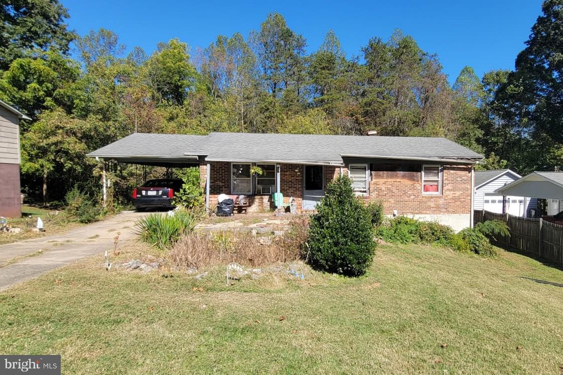964 SOUTHLAND DR, MARTINSVILLE, Virginia 24112, 3 Bedrooms Bedrooms, 5 Rooms Rooms,1 BathroomBathrooms,Residential,For sale,964 SOUTHLAND DR,VAHE2000038 MLS # VAHE2000038