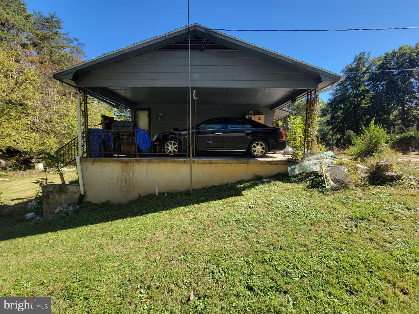964 SOUTHLAND DR, MARTINSVILLE, Virginia 24112, 3 Bedrooms Bedrooms, 5 Rooms Rooms,1 BathroomBathrooms,Residential,For sale,964 SOUTHLAND DR,VAHE2000038 MLS # VAHE2000038