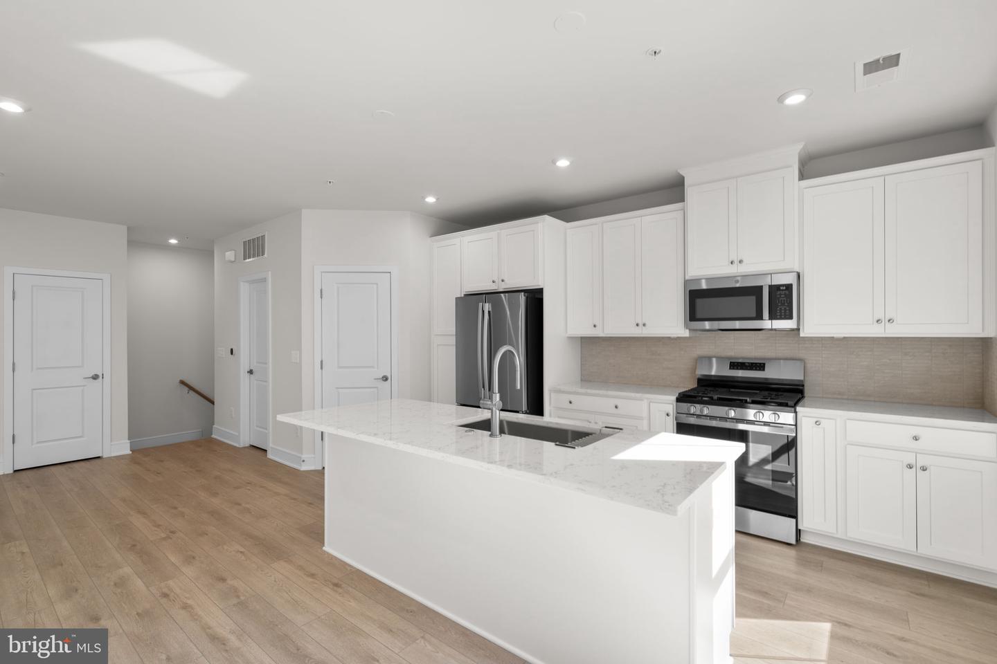 21744 DOLLIS HILL TER, BROADLANDS, Virginia 20148, 3 Bedrooms Bedrooms, ,2 BathroomsBathrooms,Residential,For sale,21744 DOLLIS HILL TER,VALO2109298 MLS # VALO2109298
