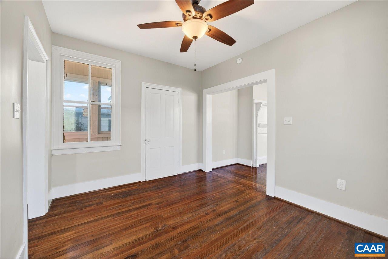 9 E LIBERTY ST, STAUNTON, Virginia 24401, 3 Bedrooms Bedrooms, ,1 BathroomBathrooms,Residential,For sale,9 E LIBERTY ST,670191 MLS # 670191