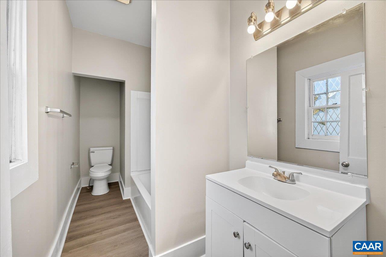 9 E LIBERTY ST, STAUNTON, Virginia 24401, 3 Bedrooms Bedrooms, ,1 BathroomBathrooms,Residential,For sale,9 E LIBERTY ST,670191 MLS # 670191
