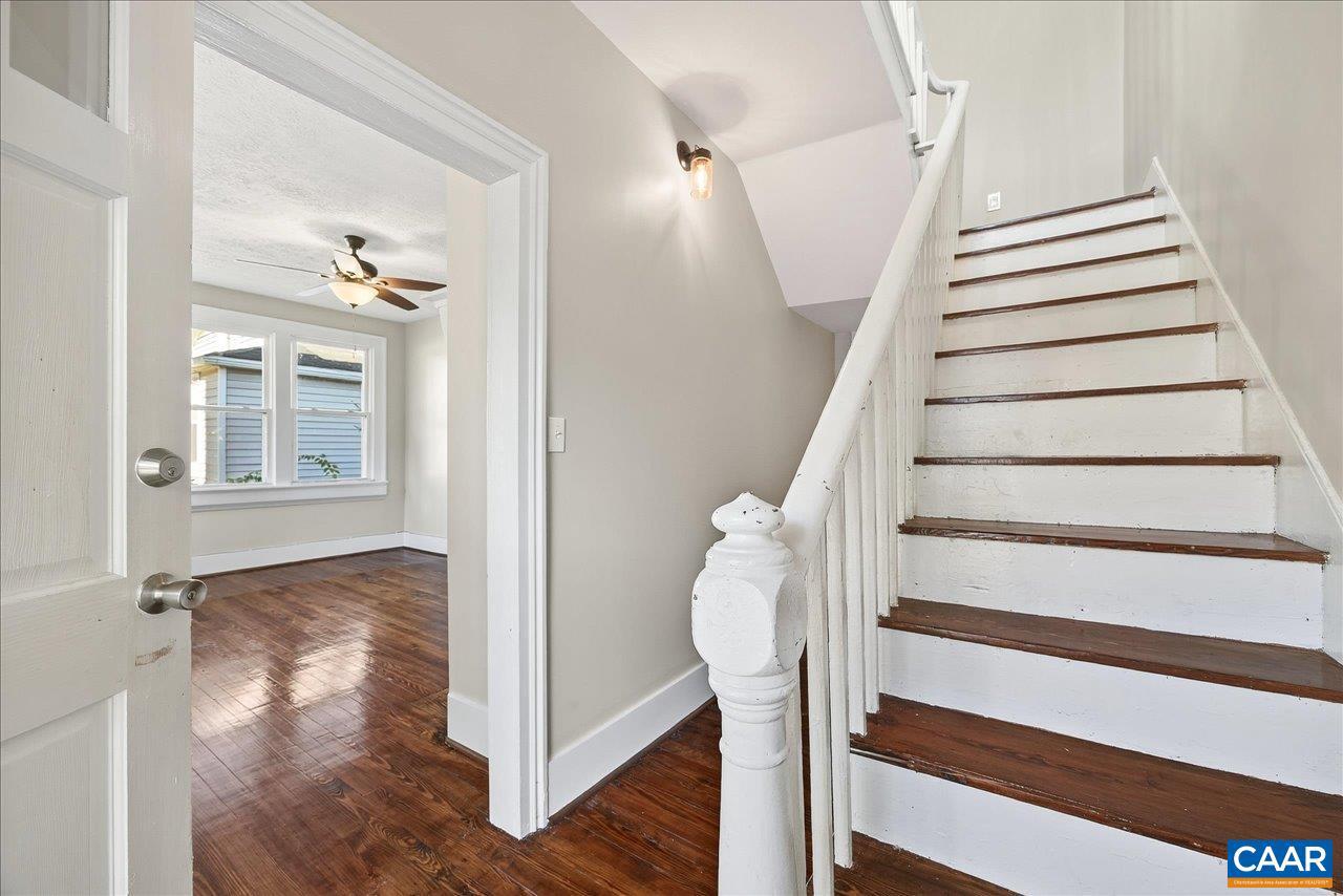 9 E LIBERTY ST, STAUNTON, Virginia 24401, 3 Bedrooms Bedrooms, ,1 BathroomBathrooms,Residential,For sale,9 E LIBERTY ST,670191 MLS # 670191