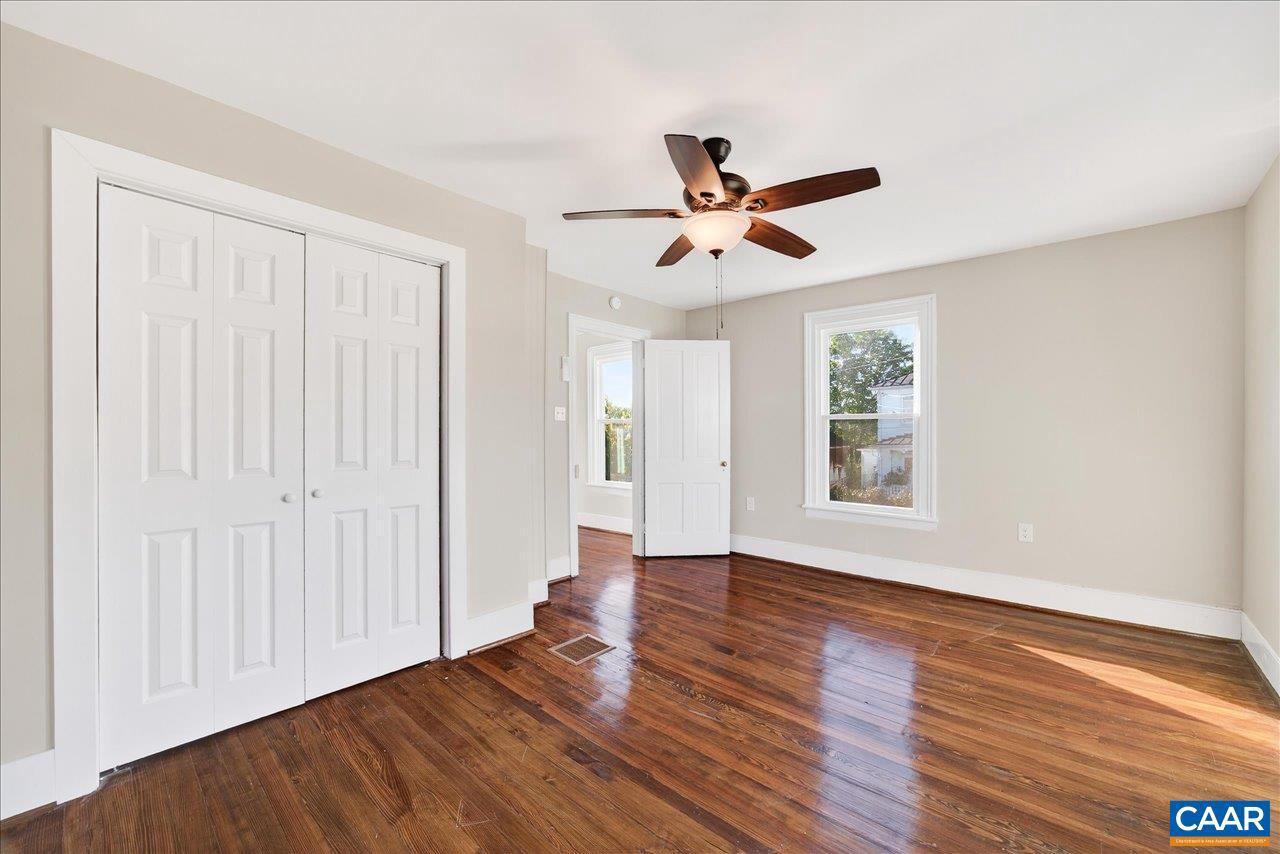 9 E LIBERTY ST, STAUNTON, Virginia 24401, 3 Bedrooms Bedrooms, ,1 BathroomBathrooms,Residential,For sale,9 E LIBERTY ST,670191 MLS # 670191
