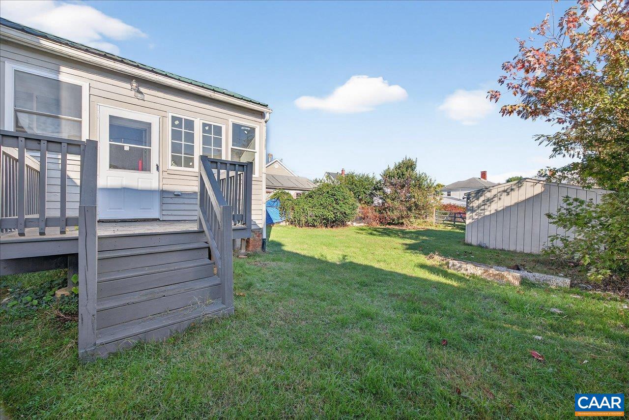 9 E LIBERTY ST, STAUNTON, Virginia 24401, 3 Bedrooms Bedrooms, ,1 BathroomBathrooms,Residential,For sale,9 E LIBERTY ST,670191 MLS # 670191