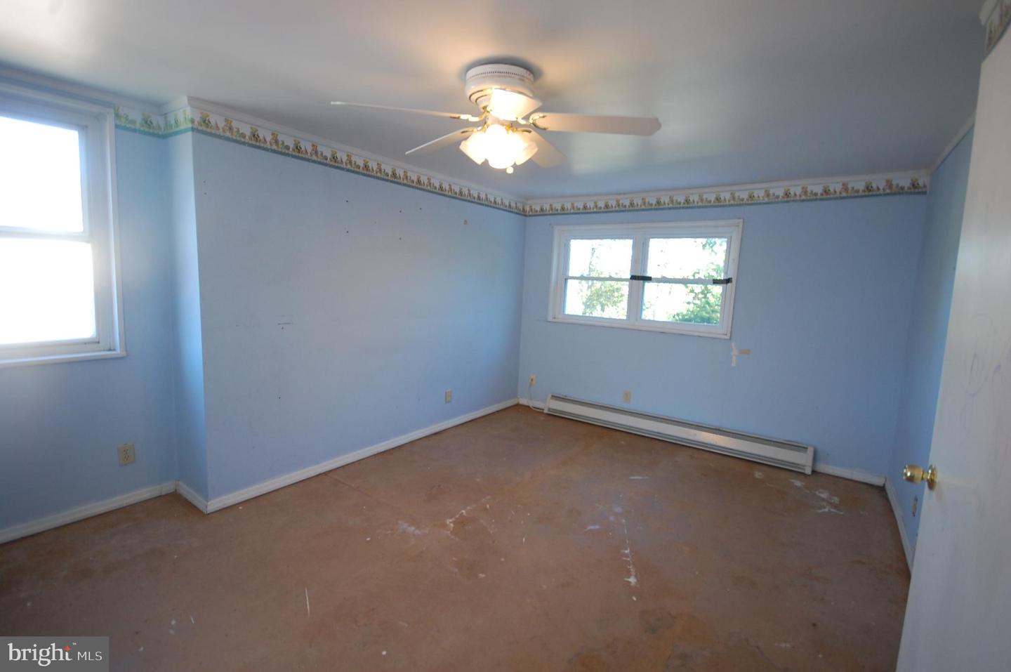 10006 HUNTER ST, FAIRFAX, Virginia 22031, 4 Bedrooms Bedrooms, ,3 BathroomsBathrooms,Residential,For sale,10006 HUNTER ST,VAFC2007218 MLS # VAFC2007218