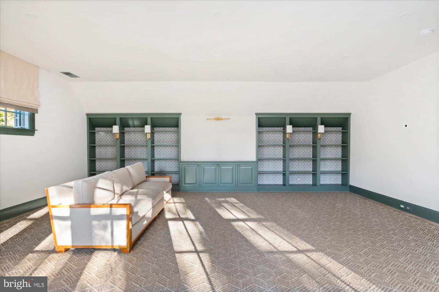 2950 CHAIN BRIDGE RD NW, WASHINGTON, District Of Columbia 20016, 6 Bedrooms Bedrooms, ,7 BathroomsBathrooms,Residential,For sale,2950 CHAIN BRIDGE RD NW,DCDC2227966 MLS # DCDC2227966