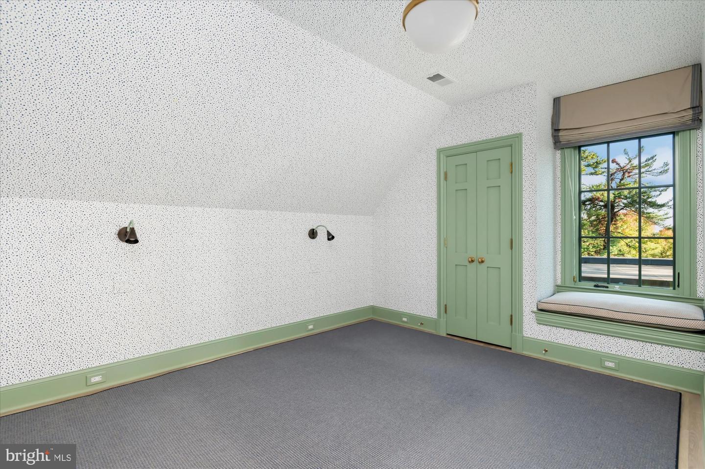 2950 CHAIN BRIDGE RD NW, WASHINGTON, District Of Columbia 20016, 6 Bedrooms Bedrooms, ,7 BathroomsBathrooms,Residential,For sale,2950 CHAIN BRIDGE RD NW,DCDC2227966 MLS # DCDC2227966