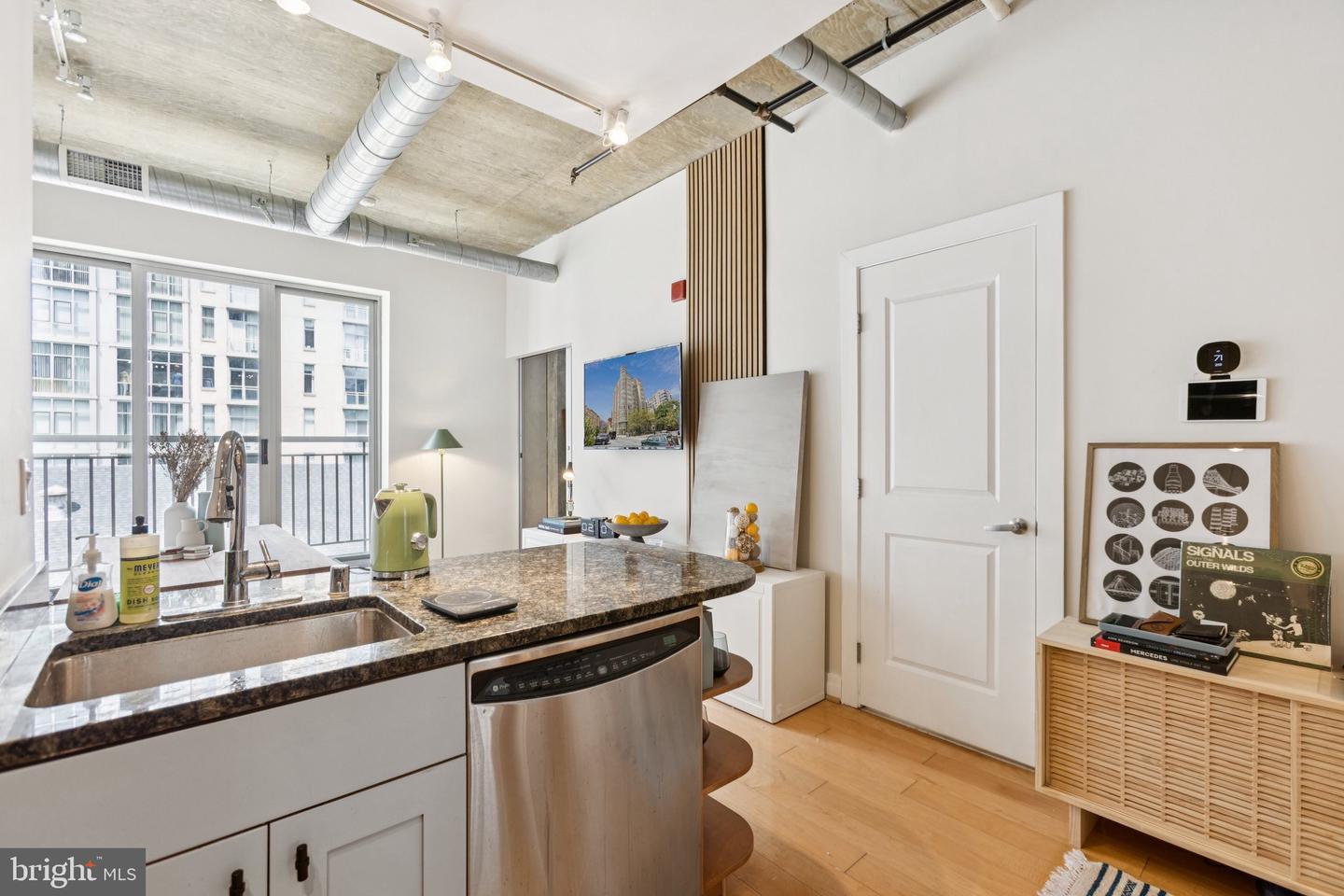 301 MASSACHUSETTS AVE NW #606, WASHINGTON, District Of Columbia 20001, 1 Bedroom Bedrooms, ,1 BathroomBathrooms,Residential,For sale,301 MASSACHUSETTS AVE NW #606,DCDC2227974 MLS # DCDC2227974