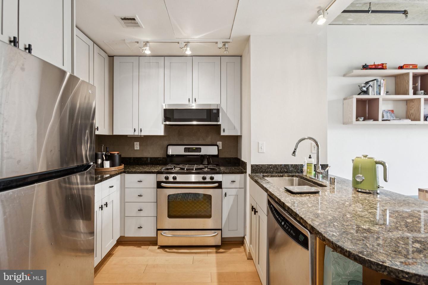 301 MASSACHUSETTS AVE NW #606, WASHINGTON, District Of Columbia 20001, 1 Bedroom Bedrooms, ,1 BathroomBathrooms,Residential,For sale,301 MASSACHUSETTS AVE NW #606,DCDC2227974 MLS # DCDC2227974