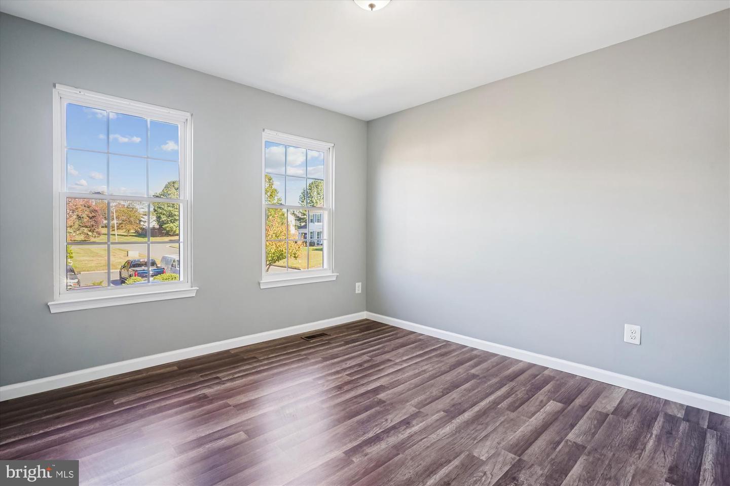 10138 FOREST HILL CIR, MANASSAS, Virginia 20110, 4 Bedrooms Bedrooms, ,3 BathroomsBathrooms,Residential,For sale,10138 FOREST HILL CIR,VAMN2009536 MLS # VAMN2009536