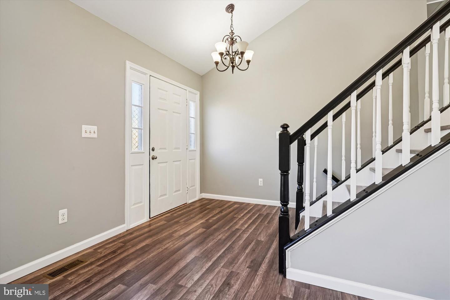 10138 FOREST HILL CIR, MANASSAS, Virginia 20110, 4 Bedrooms Bedrooms, ,3 BathroomsBathrooms,Residential,For sale,10138 FOREST HILL CIR,VAMN2009536 MLS # VAMN2009536