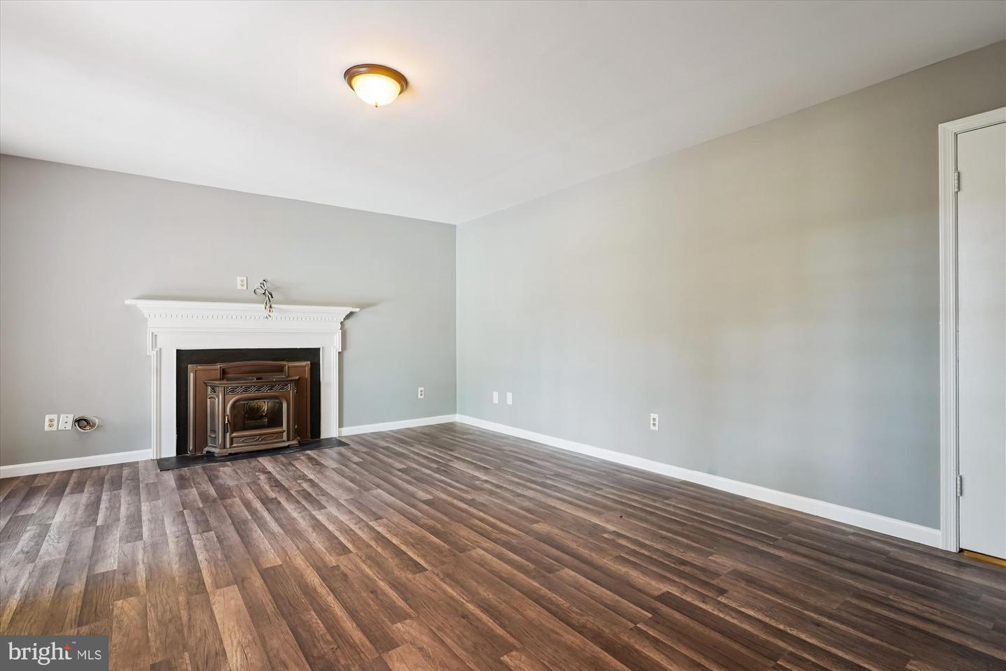 10138 FOREST HILL CIR, MANASSAS, Virginia 20110, 4 Bedrooms Bedrooms, ,3 BathroomsBathrooms,Residential,For sale,10138 FOREST HILL CIR,VAMN2009536 MLS # VAMN2009536