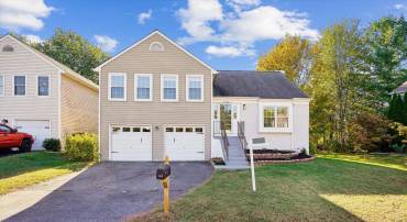 10138 FOREST HILL CIR, MANASSAS, Virginia 20110, 4 Bedrooms Bedrooms, ,3 BathroomsBathrooms,Residential,For sale,10138 FOREST HILL CIR,VAMN2009536 MLS # VAMN2009536