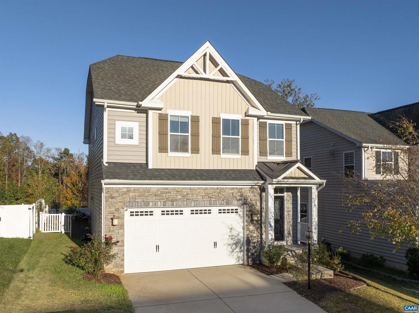 4517 BRIARWOOD DR, CHARLOTTESVILLE, Virginia 22911, 3 Bedrooms Bedrooms, ,3 BathroomsBathrooms,Residential,For sale,4517 BRIARWOOD DR,670210 MLS # 670210